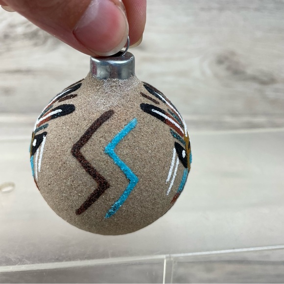 NATIVE AMERICAN NAVAJO SAND PAINTING BALL ORNAMENT SUN FACE Gloria Nez - Picture 2 of 6